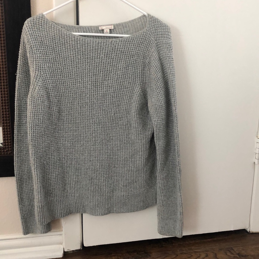 GAP gray sweater